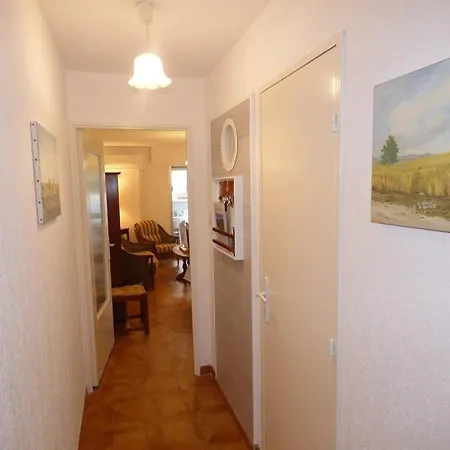 Refait A Neuf ! 2 Chambres, 200m De La Plage, Commerces,restaurants, A Pieds. *